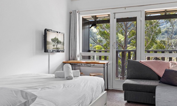 Thredbo Apartment | Cozy Kara's 8 Apartment with Balcony and Child-Friendly Perks