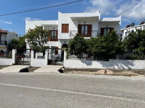 Skopelos Apartment | Family-Friendly Stay at Karagiozos Studios & Apartments