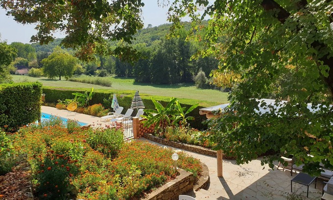 Saint-Avit-Senieur House | Serene Retreat with Pool & Private Garden in Green Oasis