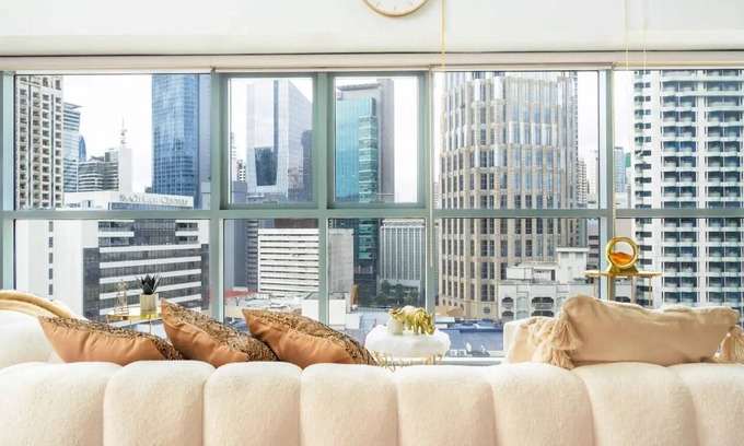 San Lorenzo Apartment | Elegant Karaoke Loft with Breathtaking 360 Sky View