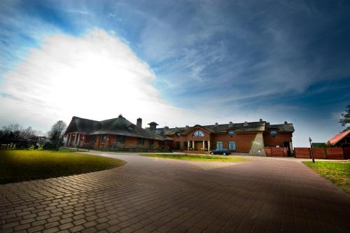 Dalnia Bed & Breakfast | Discover Karczma Biesiadna: Pet-Friendly with Spa & Pool