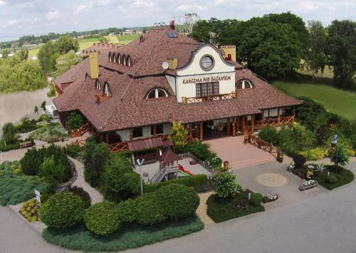Blonie Hotel | Discover Karczma pod Bażantem: Pet-Friendly Retreat