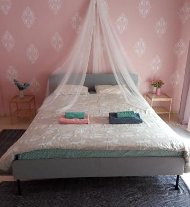 Karditsa Apartment | Pet-Friendly Karditsa Home Sweet Home for Family Travels