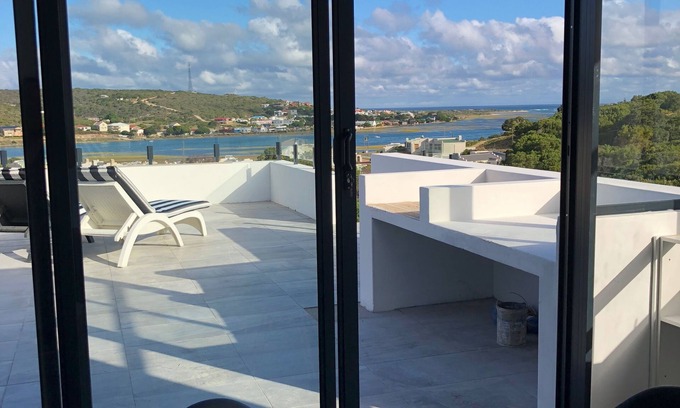 Still Bay House | Exceptional Karee Manor Guesthouse: Rated 9.8/10 with Breakfast