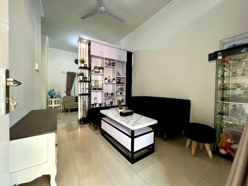 Yogyakarta House | Karenra Guest House di Pusat Kota, Dengan 3 Kamar