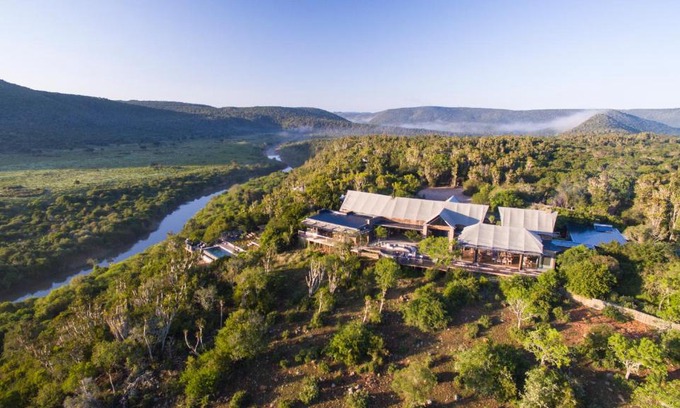 Kenton on Sea Cabin | Unforgettable Stay at Kariega Game Reserve Settlers Drift
