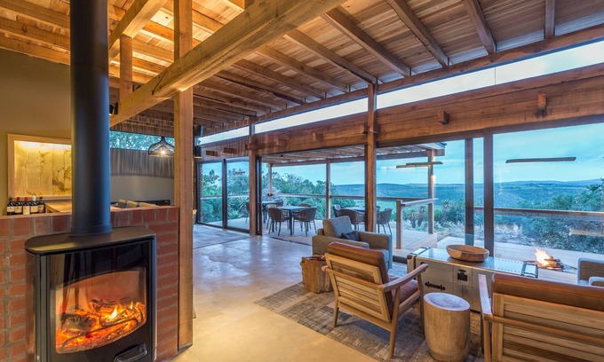 Kenton on Sea Hotel | Discover Ukhozi Lodge at Kariega Game Reserve - All Inclusive