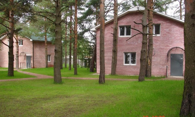Vsevolozhsk House | Karina Hotel: Top-Rated Stay with Pool & Family Amenities