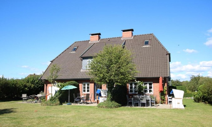 Wrixum House | Family-Friendly Getaway at Karkstieg 6, Whg 1, Vogtum