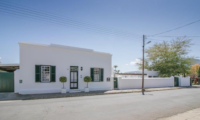 Graaff-Reinet House | Eco-Friendly Retreat at 54 on Middle with Ocean Views