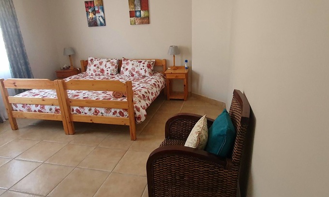 Ladismith Other | Serene Getaway: Karoo Hill Retreat with Mountain Views