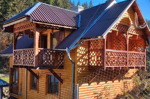 Mykulychyn House | Pet-Friendly Retreat at Karpaty Gutsulska Sadyba