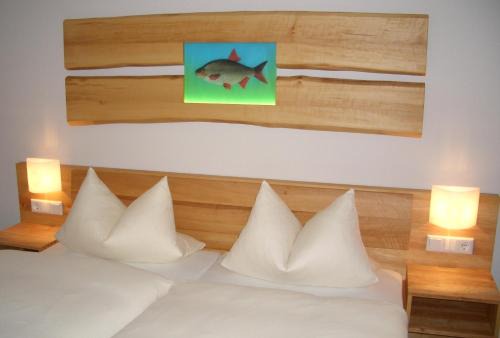 Feuchtwangen Hotel | Pet-Friendly Karpfenhotel & Herrenhaus with Family Amenities