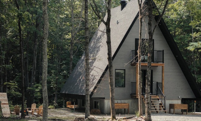 Amherst Ski Chalet | Experience Kartalla: Unique A Frame Retreat in Tremblant