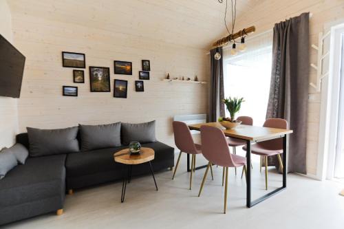 Wyspa Sobieszewska Cabin | Discover Karuba Resort: Pet-Friendly Haven in Gdańsk-Sobieszewo