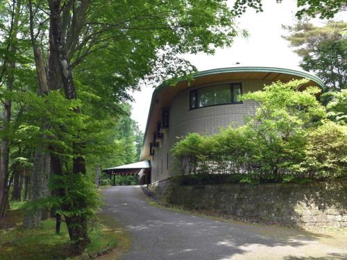 Kitasaku-gun Hotel | Artful Getaway at Karuizawa Club with Family-Friendly Dining