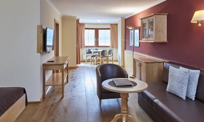 Buchau House | Family Retreat at Karwendel Suite III with Premium Amenities