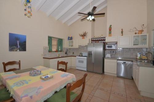Sabadeco Villa | Discover Kas Berde Kanti Laman: Family-Friendly Retreat