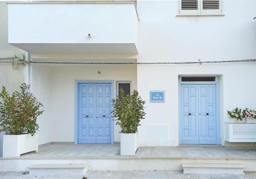 Maruggio Apartment | Budget-Friendly Stay at Kasa di Yo - Family Welcome!