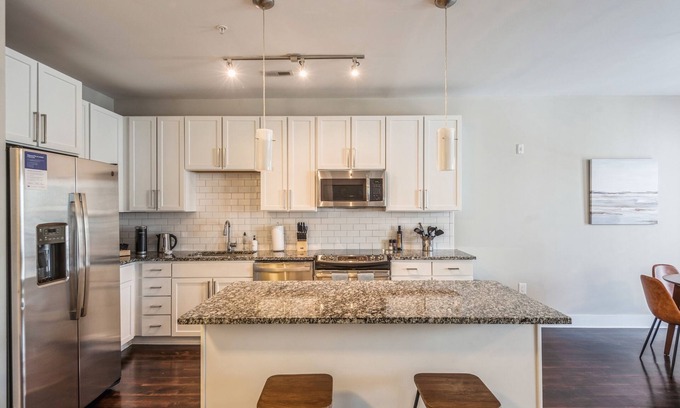 Charlotte Apartment | Discover Kasa Dilworth Charlotte: 4-Star Comfort Awaits