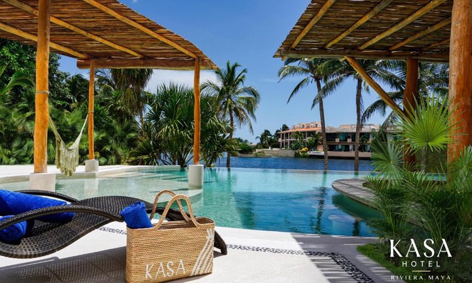 Puerto Aventuras Hotel | Discover KASA Hotel Riviera Maya: Pet-Friendly Paradise
