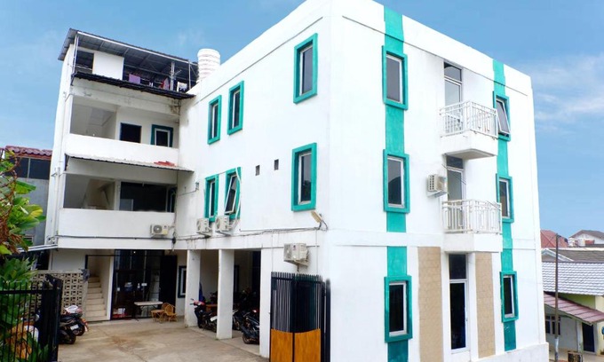 Palembang House | Family-Friendly Getaway at Kasmarani Homestay