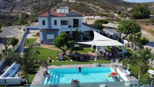 Pano Lefkara House | Unforgettable Stay at Kasparis View Residence - 4 Star Comfort