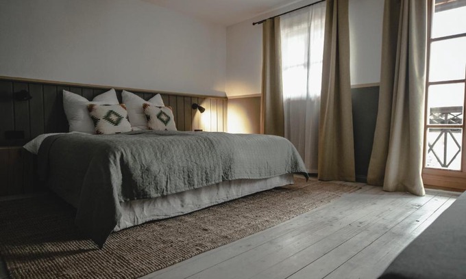 Altdorf Hotel | Discover Kastanienhof Pfettrach: Pet-Friendly Retreat