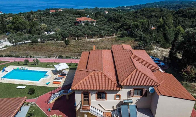 Andravida-Kyllini Villa | Relaxing KastroVilla with Private Pool in Peloponnese