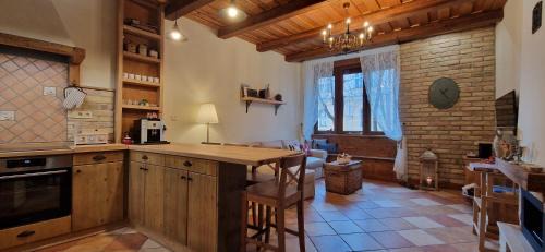 Szekszard Apartment | Unforgettable Stay at Kasza Rusztika with Hot Tub Access