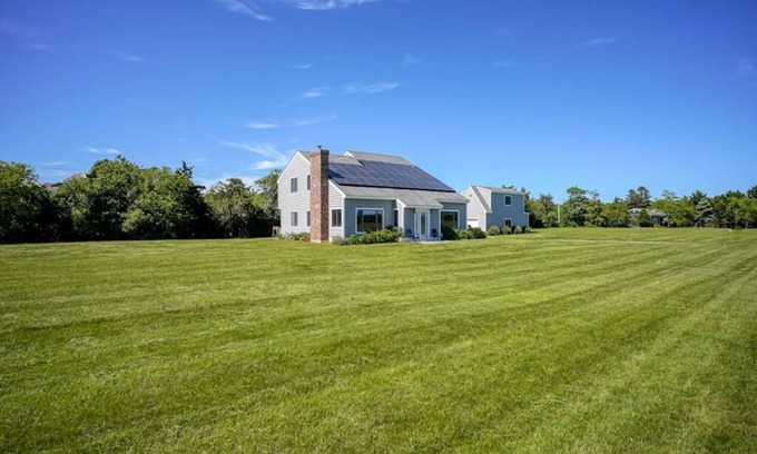 Katama House | Katama Beach House: Oceanfront Retreat with Spa & Hot Tub