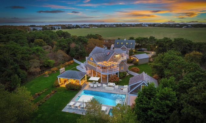 Katama House | Elegant Oceanfront Retreat Steps from South Beach