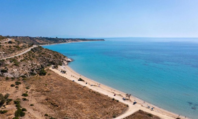 Kateleios Villa | Oceanfront Katelios 2 Villas: Poolside Bliss Awaits You
