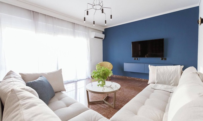 Petaloudes Apartment | Cozy Katerina Apartment: Family-Friendly with Full Kitchen