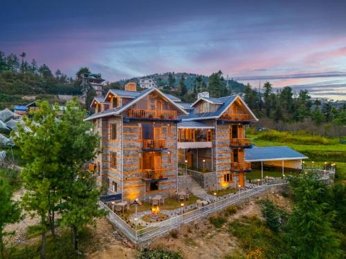 Theog Hotel | Kathkuni by Jomotel - A Pure Veg Boutique Stay