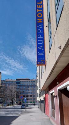 Lahti Hotel | Oceanfront Kauppahotelli: Pet-Friendly Getaway Awaits
