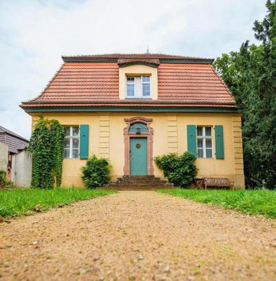 Osterburg Bed & Breakfast | Kavaliershaus Krumke