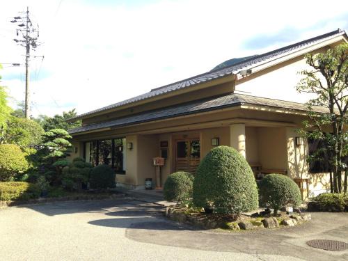 Gero Onsen Hotel | Discover Kawakamiya Kasuitei: Rated 9.3 with Hot Tub Access