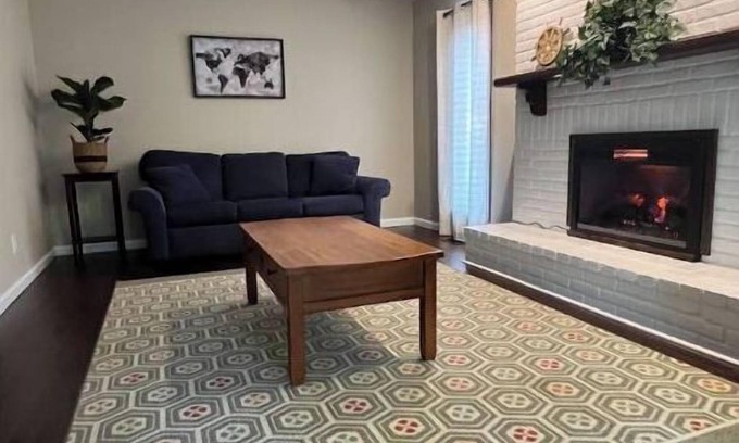 Bay City House | Pet-Friendly Kawkawlin River Home with Perfect 10 Rating