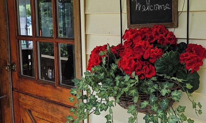 Petoskey Cottage | Waterfront Cottage at Kay's Haven with Pool & Lake Views