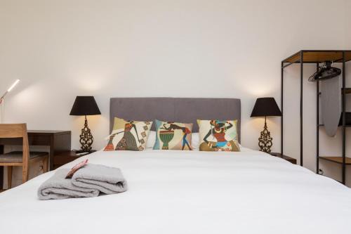 Werd Apartment | Modern KAYA Zurich Apartment 2A - Downtown with Balcony