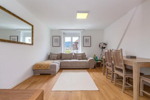 Werd Apartment | Downtown KAYA Zurich Apartment 5A: Family-Friendly Loft