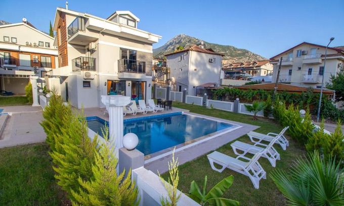 Hisaronu Villa | Beautiful Kayapark Villa with Private Pool in Fethiye