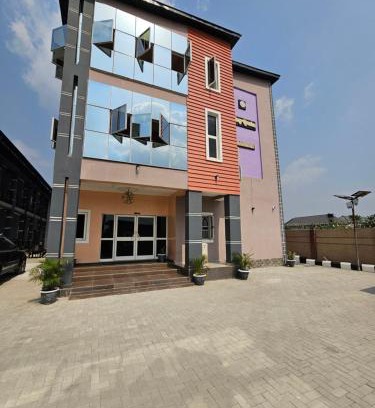 Ekrokpe Hotel | KayQuin Garden