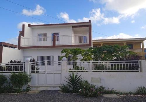 Tarrafal Apartment | Discover Kaza Papaya - Family-Friendly Retreat Awaits