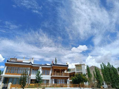 Leh House | Family-Friendly Kazdar Villa: Top Rated with 9/10 Reviews