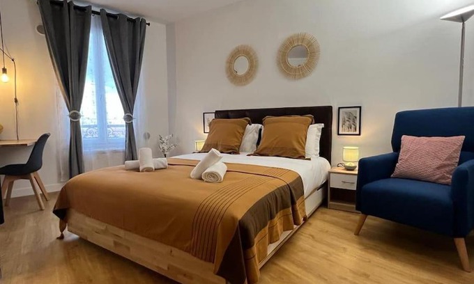 Le Kremlin-Bicetre Apartment | Strategic Location Near Métro 14 & 7 with Free Parking