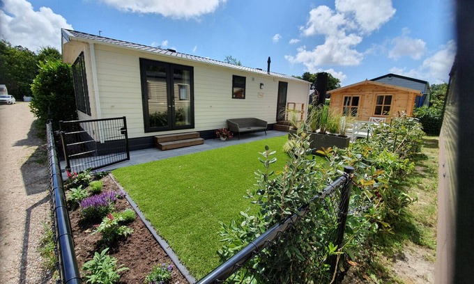 Ockenburgh Ski Chalet | KD 711 - Family-Friendly Retreat at Vakantiepark Kijkduin