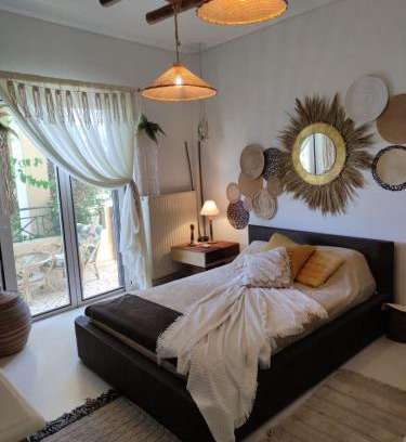 Lavreotiki House | Inviting KD Boho Home: Family-Friendly with High Ratings