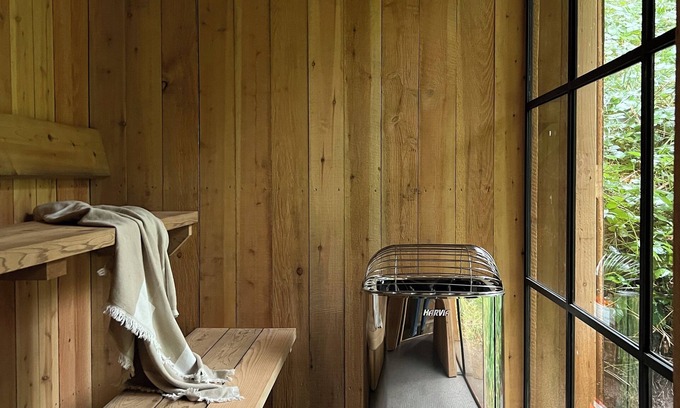 Dundee House | KD Country House: Designer Home Among Wineries w/Sauna!